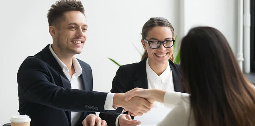 Cómo causar una buena primera impresión en una entrevista de trabajo