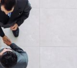 Obteniendo Perspectivas a través de Entrevistas con Insiders